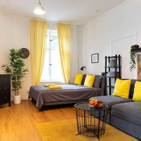 Shabby Chic Plus Self Checkin And Free Street Parking Berlin Extérieur photo