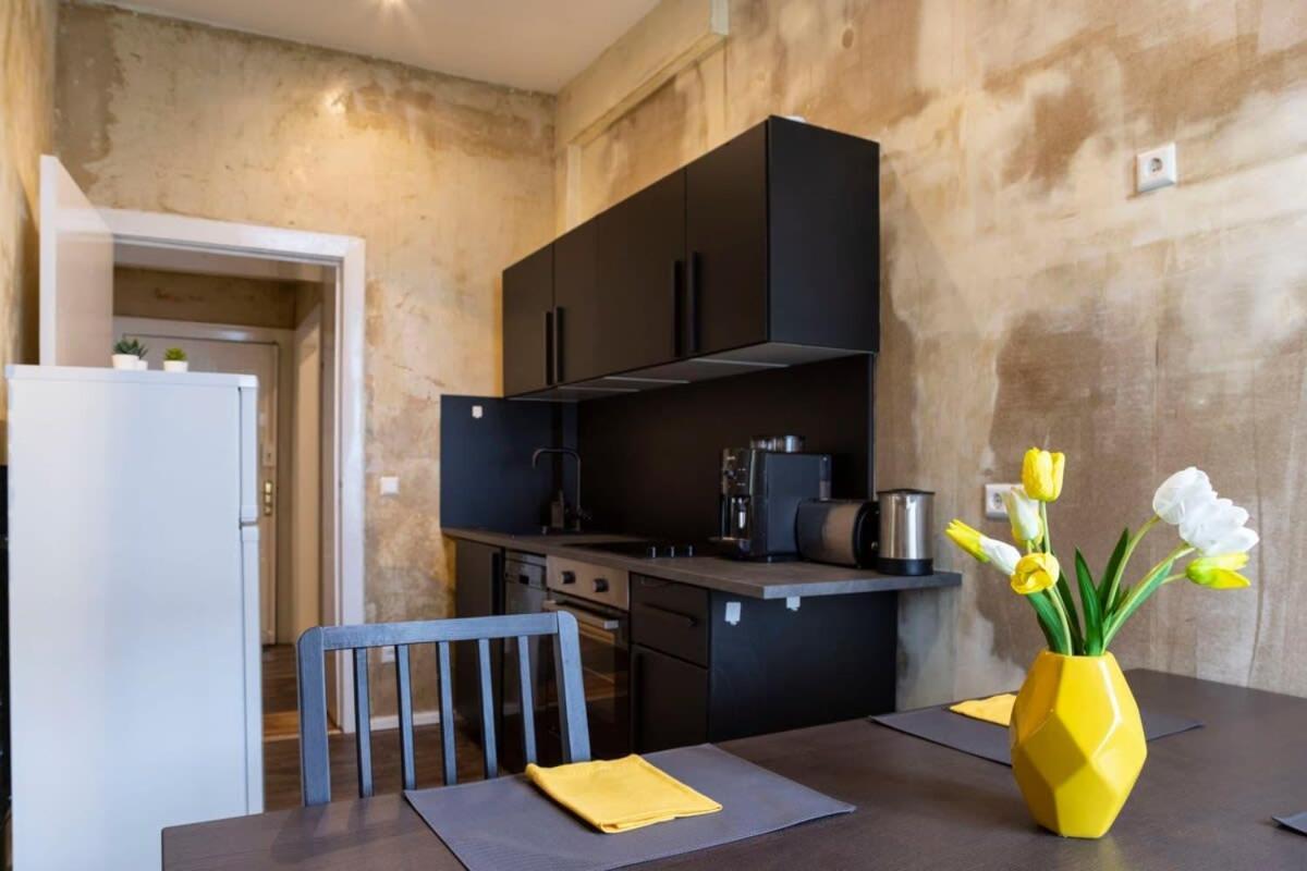 Shabby Chic Plus Self Checkin And Free Street Parking Berlin Extérieur photo