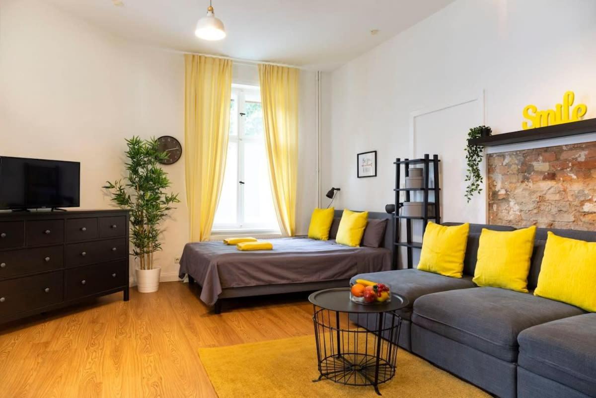 Shabby Chic Plus Self Checkin And Free Street Parking Berlin Extérieur photo