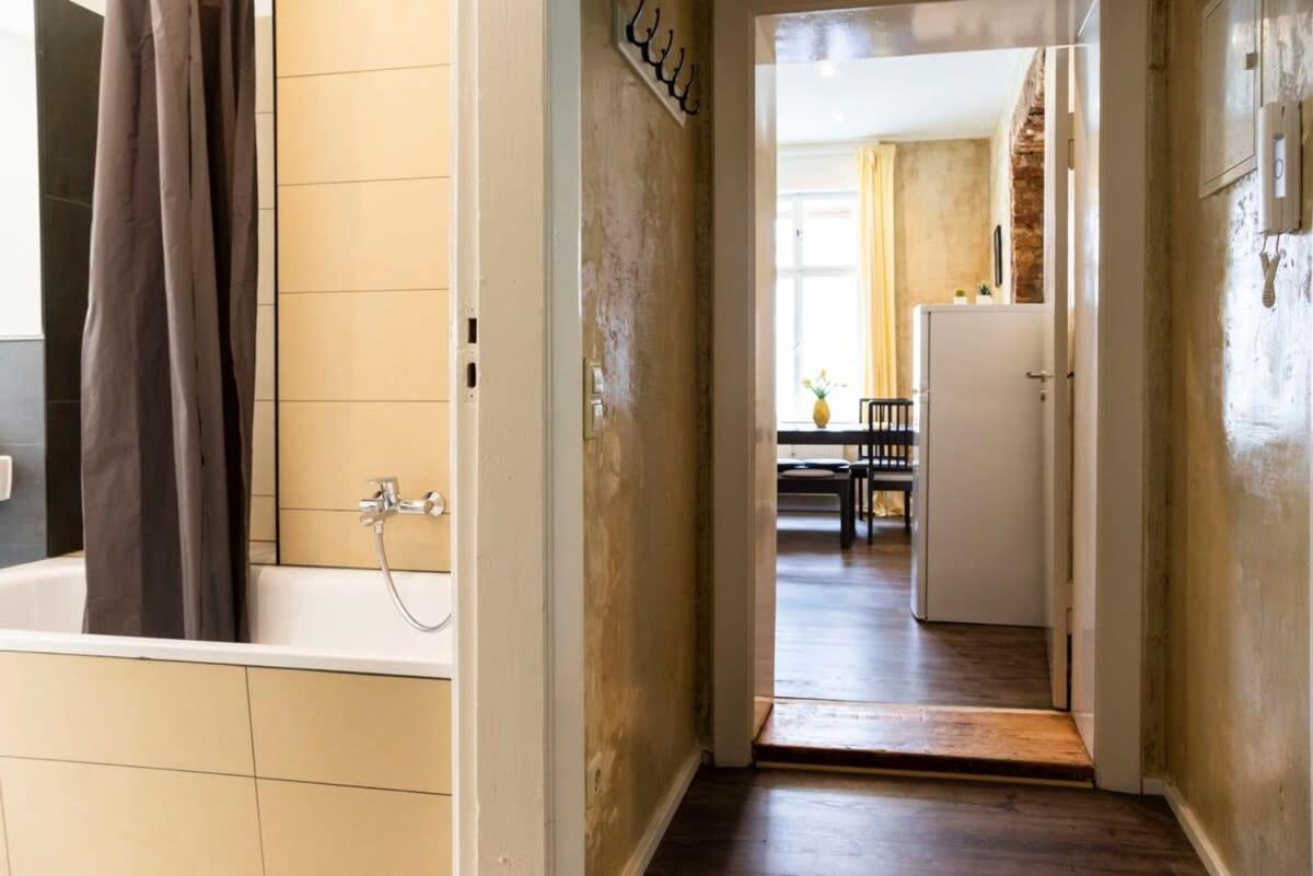 Shabby Chic Plus Self Checkin And Free Street Parking Berlin Extérieur photo