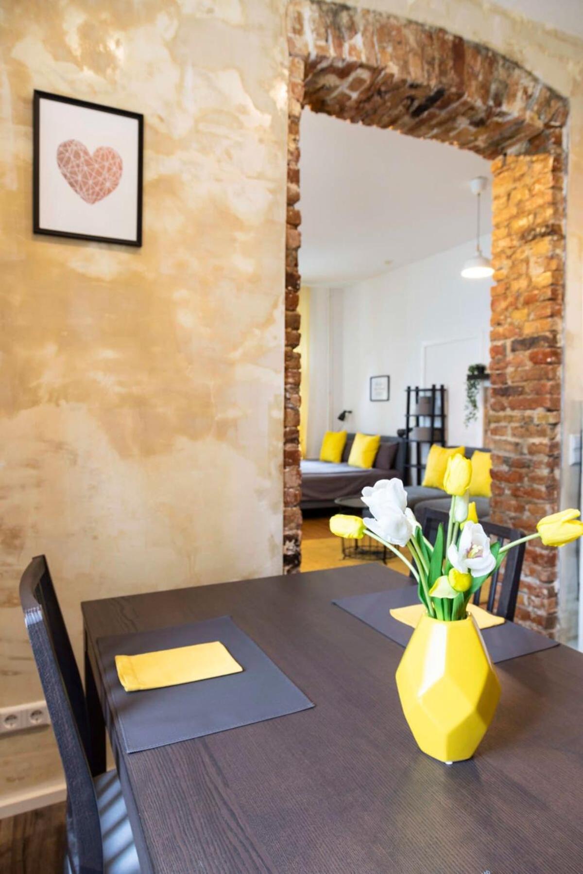 Shabby Chic Plus Self Checkin And Free Street Parking Berlin Extérieur photo
